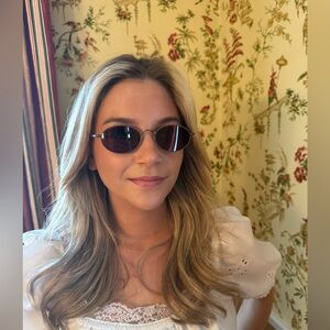 Classic Oval bronze metal Sunglasses for Women